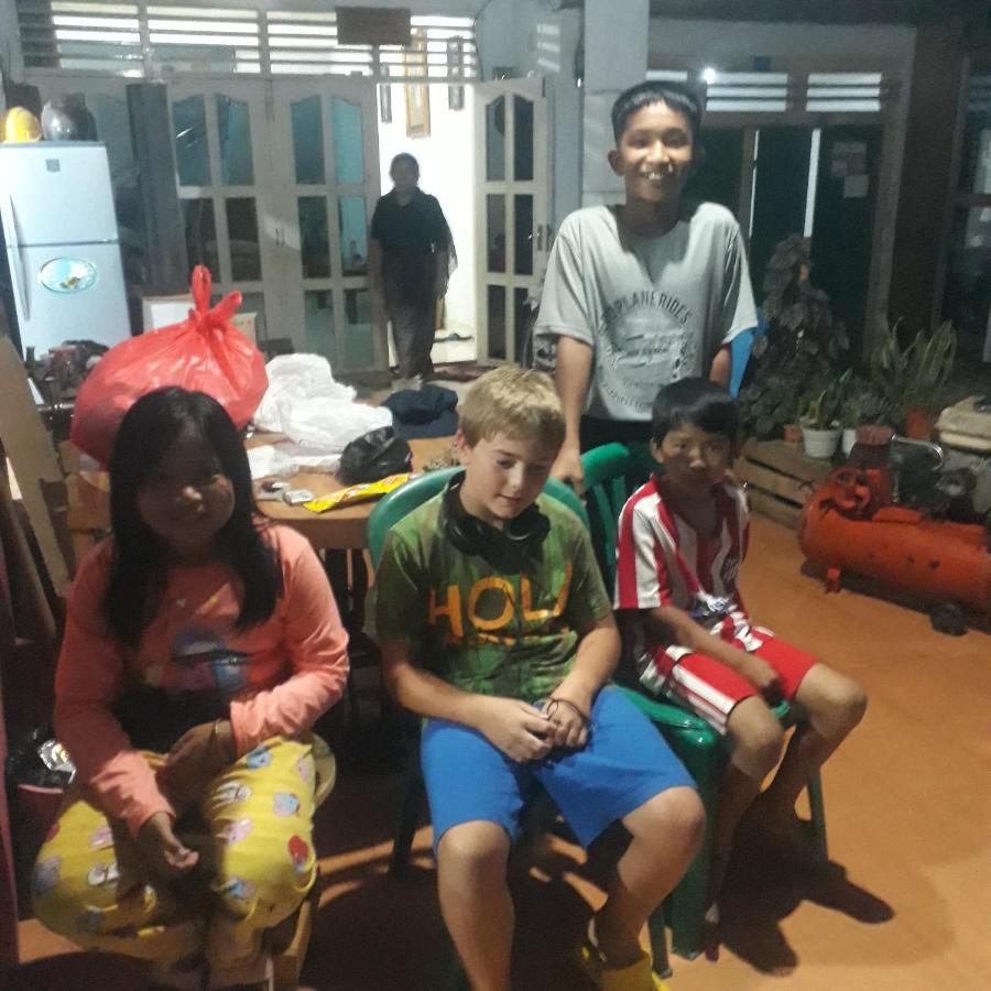 ホテル Toraja Manubackpacker ランテパオ エクステリア 写真