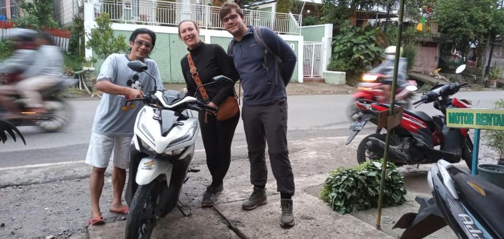 ホテル Toraja Manubackpacker ランテパオ エクステリア 写真
